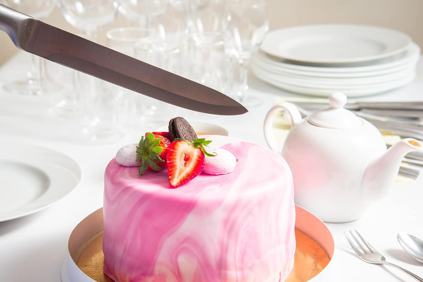 Bakerpan Premium Rolled Pink Fondant for Cake Decorating - 1 Pound, Vanilla Flavor