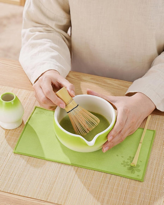 ZENS Matcha Whisk Set, 15oz Matcha Bowl with Spout, 6pcs Matcha Tea Set with Bamboo Whisk & Scoop, Holder (Chasen), Matcha Sifter, Tea Towel for Matcha Ceremony, Green