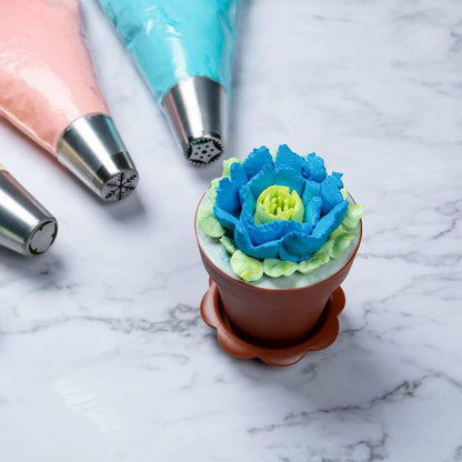 Restaurantware-Russian Piping Tip, 1 Rose Cake Decor Piping Tip - #49, Corrosion-Resistant, Stainless Steel Decorating Tip For Frosting, Dishwashable, Decorate Cupcakes, Cakes, or Cookies