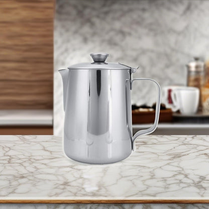 Stainless Steel Milk Frothing Pitcher, Stainless Steel Coffee Cup Mug Milk Frothing Pitcher Jug with Lid for Latte Coffee Art for Office Kitchen with handle(600ml)