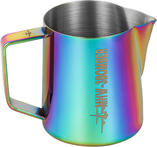 MHW-3BOMBER Milk Frothing Pitcher 20oz/600ml Latte Art Pitcher Stainless Steel Espresso Steaming Pitcher Colorful Barista Milk Jug P5912C-OS