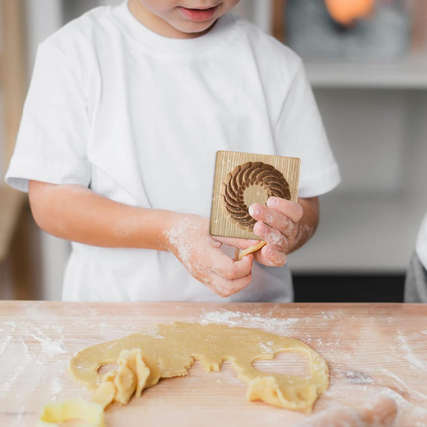 Wooden Cookie Biscuit Mold, 3D Baking Mold, Embossing Craft Decorating Baking Tool, Suitable for Halloween Thanksgiving Christmas Kitchen DIY (Shape A 10 * 10 * 2)