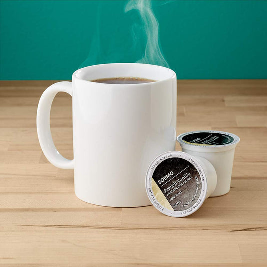Amazon Brand - Solimo Light Roast Coffee Pods, French Vanilla Flavored, Compatible with Keurig 2.0 K-Cup Brewers, 100 Count