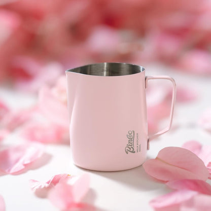Pink Milk frother - 600ml Milk Frothing Pitcher, Milk Frother Cup Espresso Steaming Pitcher for Barista, Bincoo SUS304 Stainless Steel Espresso Steaming Pitchers for Latte Art/Cappuccino/Coffee/Milk