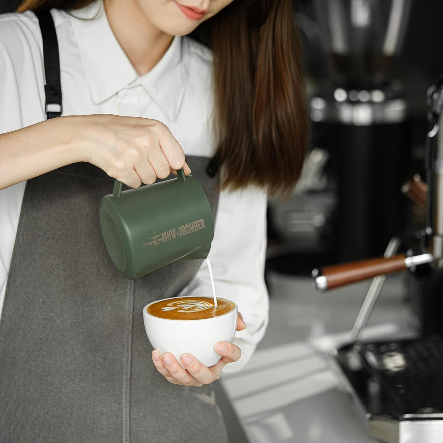 MHW-3BOMBER Milk Frothing Pitcher 600ml/20oz Espresso Steaming Pitcher Stainless Steel Frothing Cup Capuccino Latte Art Pitcher, Green P5030-OS