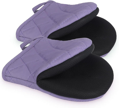 1 Pair Short Oven Mitts, Heat Resistant Silicone Kitchen Mini Oven Mitts for 500 Degrees, Non-Slip Grip Surfaces and Hanging Loop Gloves, Baking Grilling Barbecue Microwave Machine Washable
