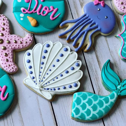 Cookie Stencils for Royal Icing Cookies Sugar Cookie, 16 Pcs 6x6in Reusable Plastic Biscuit Cake Stencils with Checkered Star Heart Dog Paw Shapes for Airbrush Baking Craft Drawing DIY Art Decor