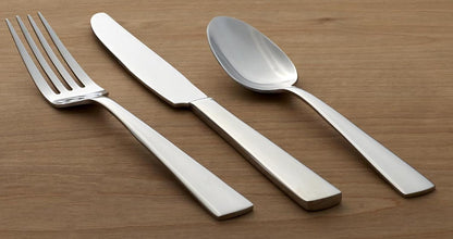Oneida 20 Piece Everyday Nocha 20PC Flatware Set, Service for 4, Silver