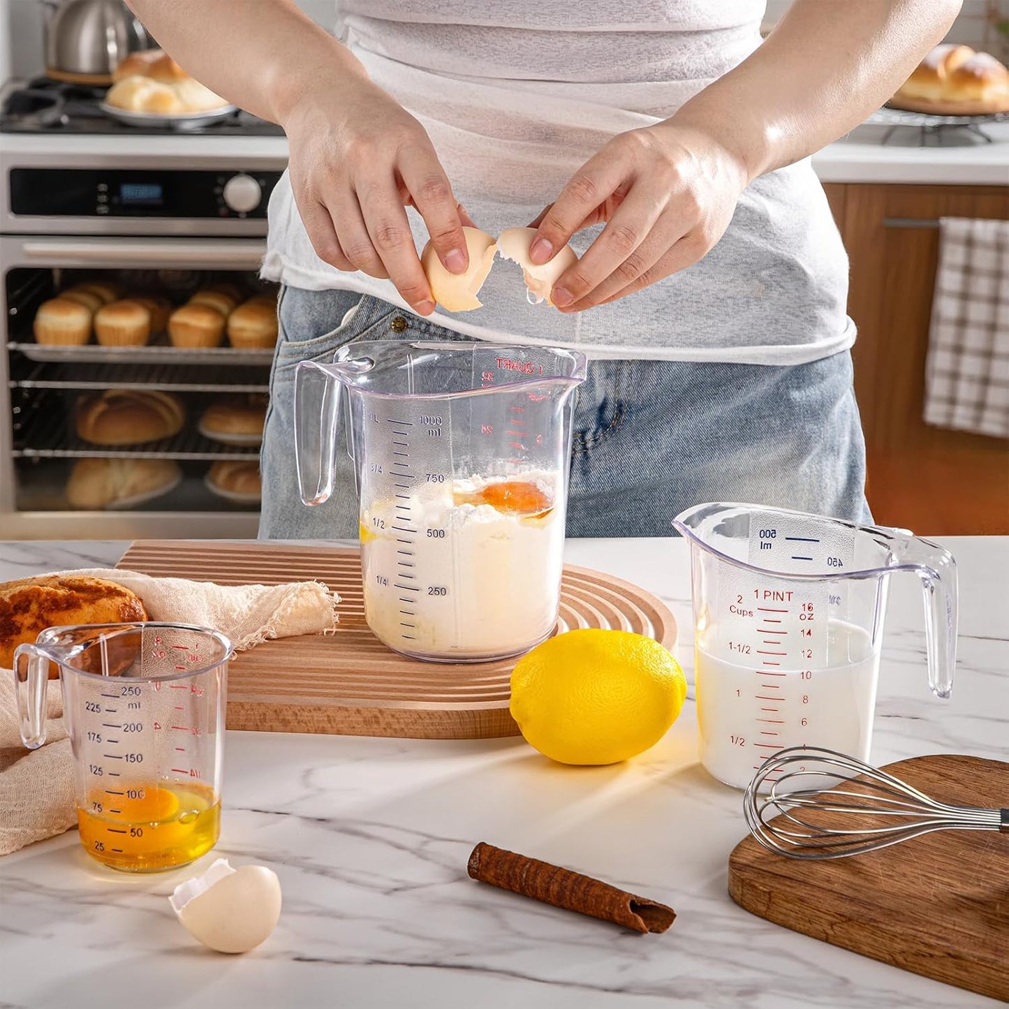 DaYammi Measuring Cups 4-Piece, Unbreakable Food-Grade Plastic Measuring Cup for Dishwasher, 16-Cup Liquid Measuring Cups for Prepping, Baking, Cooking, Readable Markings, 4-Quart/4L, Clear