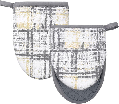Mini Silicone Oven Mitts, Heat and Slip Resistant Kitchen Gloves 2-Pack Set, Vintage Plaid Soft Oven Mittens, Flexible Pot Holders for Cooking Baking and Grilling (Vintage Grey)