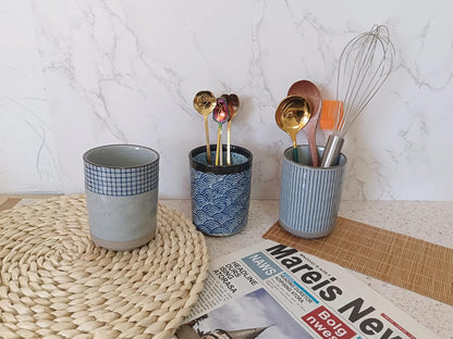 Stoneware Coffee Bar Utensil Holder Tea & Coffee Spoon & Stirrer Holder for Stir Stick Straw Teaspoon Holder Spoon Cup Small Utensil Jar (Blue Chequer)