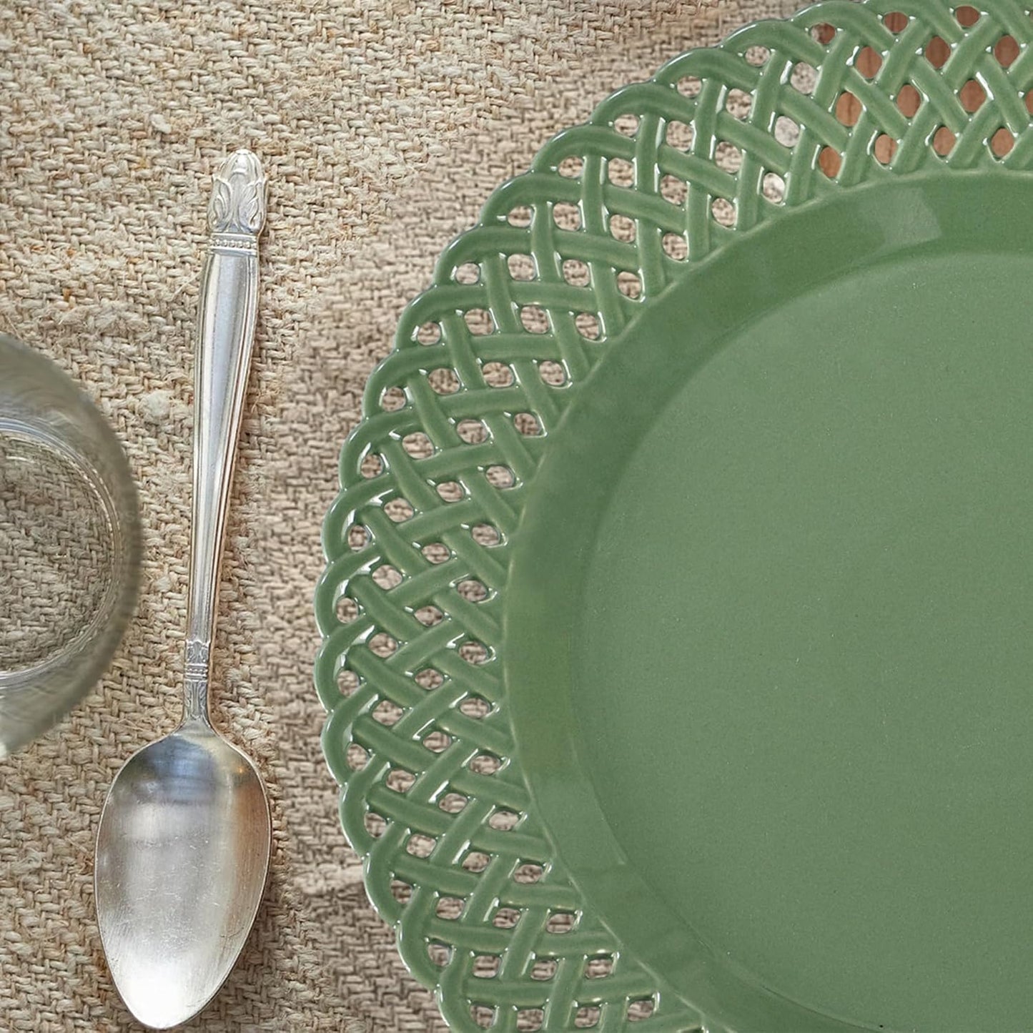 Graceful Basketweave Wide Rim 12 inch Dinner Plates, Extra Large Round Platter Scallop Serving Tray Set of 4, for Restaurant, Kitchen, Party, Home, Wedding, Gift, Microwave Dishwasher Safe, Sage Green