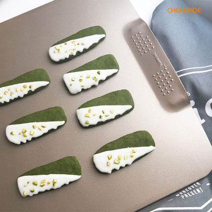 CHEFMADE Cookie Sheet Pan, 12-Inch One-Handed Gripping Non-Stick Rimless Bakeware for Oven Baking 11.4" x 12.8"x 0.6" (Champagne Gold)