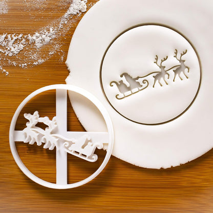 Set of 2 Christmas cookie cutters (Designs: Christmas Tree and Santa Claus with Reindeer), 2 pieces - Bakerlogy